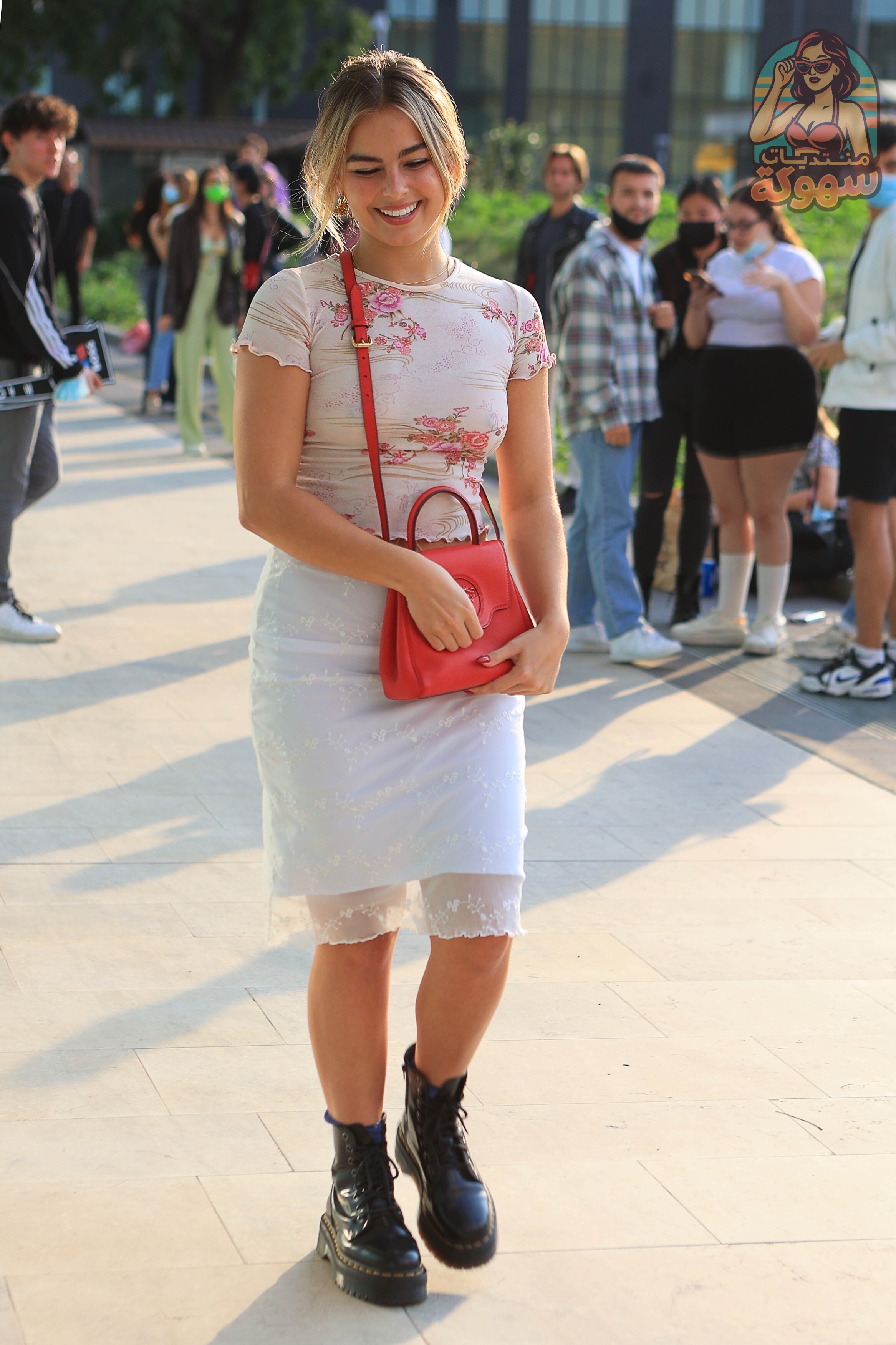 238589246 addisonraeseethroughmilan367