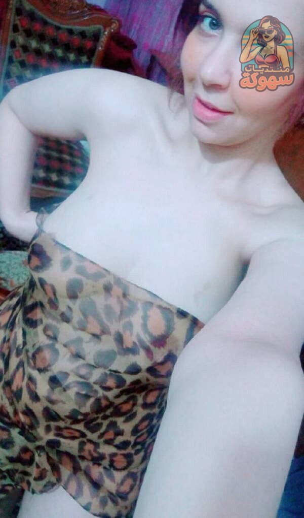 ملفاية تلاتينية بعود وجسم مشدود تصور نودز لحبيبها البنت جمل بصحيح