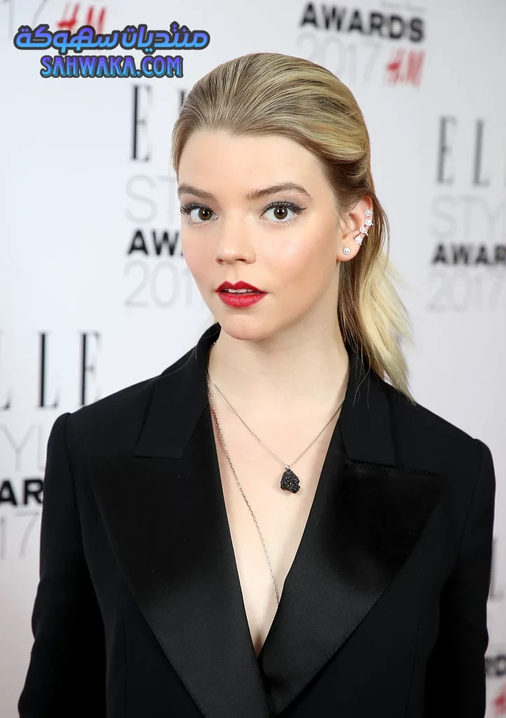 Anya Taylor Joy Military Red Lips 2017
