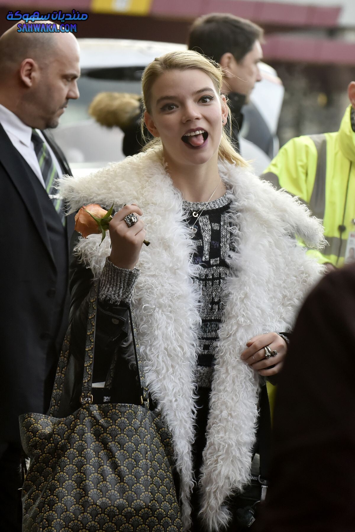 anya taylor joy arrives at airport in berlin 01 16 2017 1