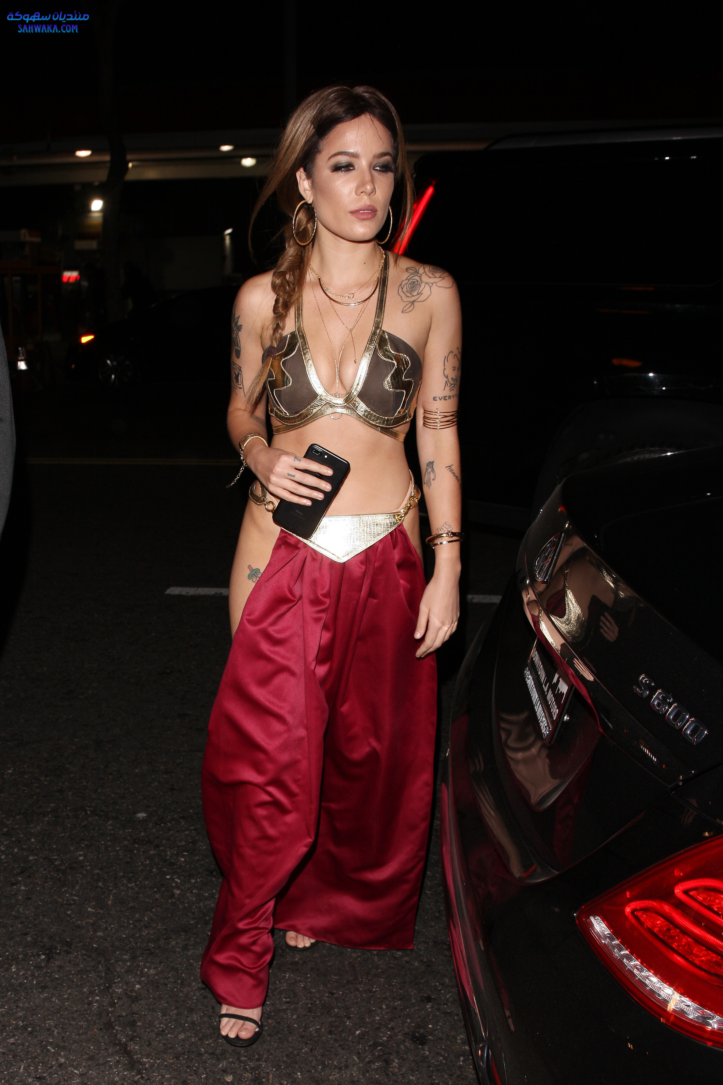 اجمال الاطلالات والالبومات للمغنية المثيرة Halsey الالبوم رقم 016